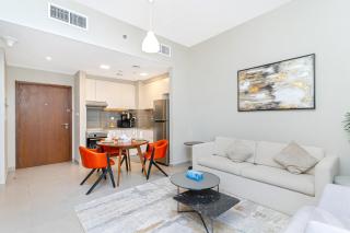 Beautiful Huge Apt I Fully- furnished - Dubai - 0