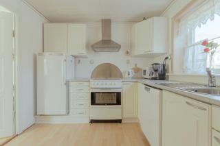 Sea and Mountain View - Scenic Village - 2BR House - Viðareiði - 8