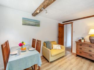 The Cosy Cow Shed - Wartling - 4