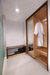 The Alana Hotel & Conference Center Malioboro Yogyakarta by ASTON - Yogyakarta - 9