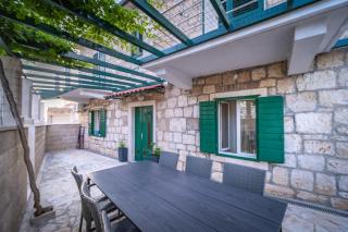 Spacious apartment 50 m from the beach - Postira - 0