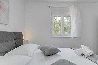 Deluxe suites with private garden, central - Trogir - 8