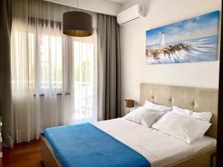 Flat in «Anatolia» Becici - Bečići - 1