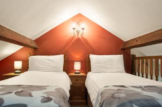 The Coppermines Mountain Cottages - Carpenters, Millrace, Pelton Wheel, Sleeps 14 - 1