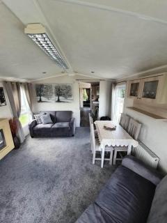 Lovely Wheelchair Friendly Caravan At Skipsea Sands In Yorkshire Ref 41167Wf - 6