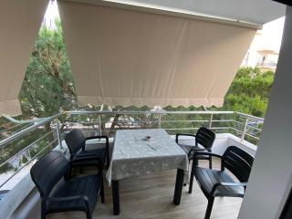 Oniss Apartment - Golem - 1