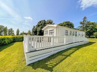Beautiful 6 Berth Caravan With Decking In Norfolk Ref 89001Mv - Belton - 9
