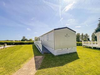 Beautiful 6 Berth Caravan With Decking In Norfolk Ref 89001Mv - Belton - 6