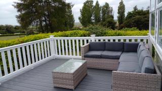 Beautiful 6 Berth Caravan With Decking In Norfolk Ref 89001Mv - Belton - 3