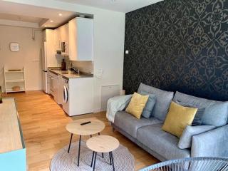 PRECIOSO - Moderno Terraza y parking, 2 hab, 2 baños, 6-7 pers - Dispo abril y mayo - Llanes - 3