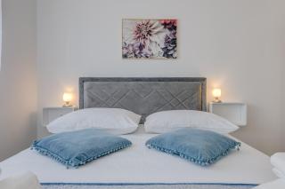 Deluxe suites with private garden, central - Trogir - 9
