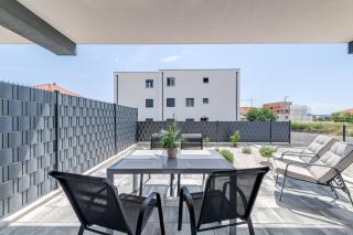 Deluxe suites with private garden, central - Trogir - 4