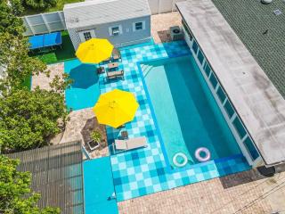 Bright 4 Bedrooms with Pool and Game Room near Hard Rock - Hollywood - 3