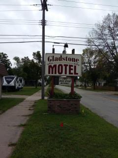 Gladstone Motel - 4