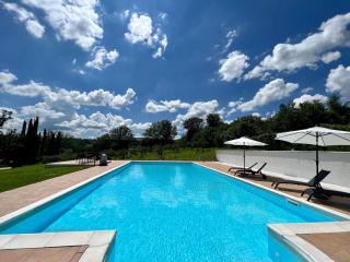 APPARTAMENTI CON PISCINA - Spoleto - 0