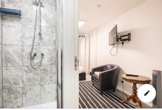 En-suite room in central Milton Keynes - 3