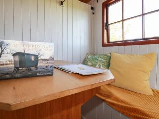 Puddle Duck Shepherds Hut - 4