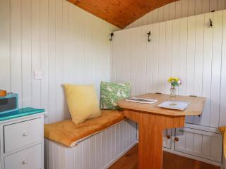 Puddle Duck Shepherds Hut - 2