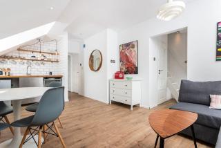 Artistic Flat With Entresol - 5' Market Square - by Upstairs - 7