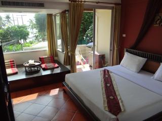 PorterHouse Beach Hotel - 5