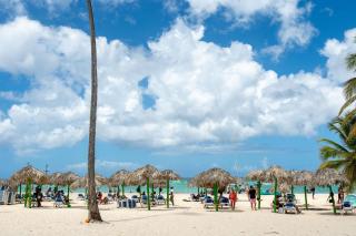 Cozy 2BDR • Pool View • Prime Bávaro Location - 2