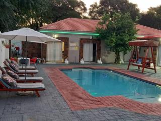 Eagles Nest Self-Catering Apartments - 0