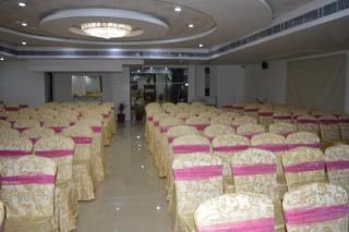 Hotel Diamonds Pearl - Visakhapatnam - 6