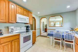 Dog-Friendly Watertown Vacation Rental with Deck - 3