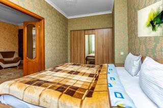 AZNEFT SQUARE SEA VIEW FAMILY APARTMENTs - 0