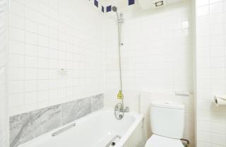 Bear Hotel by Greene King Inns - Havant - 1