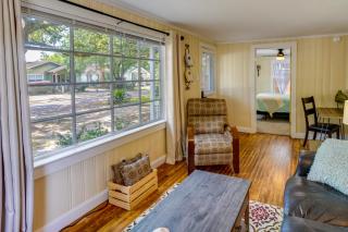 Cozy 3 Oaks Cottage in Gulfport Close to Beach! - Gulfport - 6