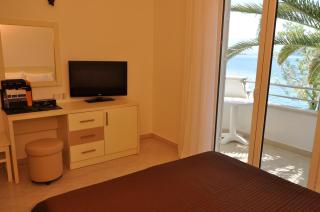 Hotel Perla - 9
