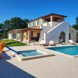 Villa in Kavran - Kavran - 0