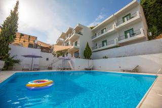 Evita's Resort - Poros - 0