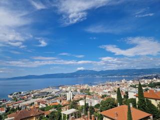 Sea view apartment with free parking - Rijeka - 3