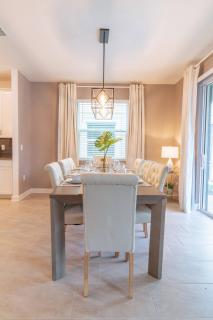 Gorgeous 6-bedroom house with private pool - Kissimmee - 1