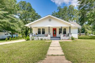 Historic Arab Home 12 Mi to Guntersville Lake! - Arab - 0