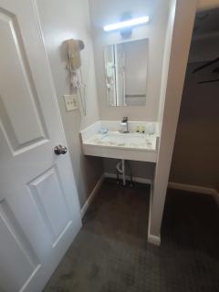 Lake Shore Farm Inn - Northwood - 5