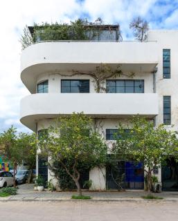 A Bauhaus Gem - Prime Location - Tel Aviv - 2