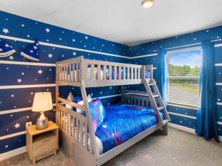 Gorgeous Condo Close to Disney w Private Pool BBQ - Themed Bedrooms Walk To Clubhouse - Kissimmee - 3