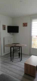 Appartement avec balcon et parking privé - Roanne - 2