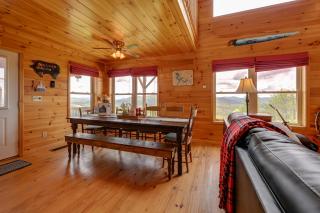 Mtn-View Cabin Deck and Pets Welcome in Murphy - Murphy - 6
