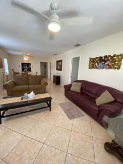 Quiet & Spacious North Palm Beach 2 bed 2 bath - North Palm Beach - 6