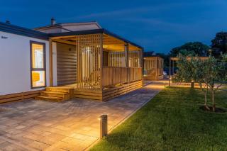 Giardino Sukošan - new mobile houses in olive garden, EV plug-in station - Sukošan - 1