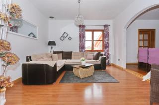 Apartments Fraj with Jacuzzi - 1