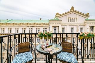 Katie's Home Parliament (85sq, 2 balcony, air-con,2 bedroom+2 bathrooms) - 4