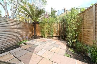 Family Home near Clapham Common by UnderTheDoormat - Londra - 9