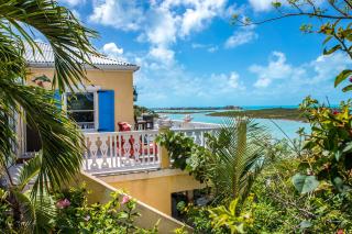 Chalk Sound Cottage with Pool Kayak - 4