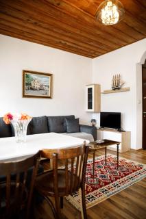 Emblematic House Apartment 1 - Gjirokastër - 1