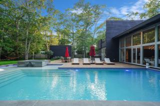Welcome To Casa Madera Estate At EH Village - East Hampton - 6